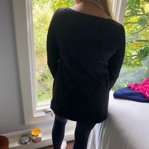 Lululemon workout shirt